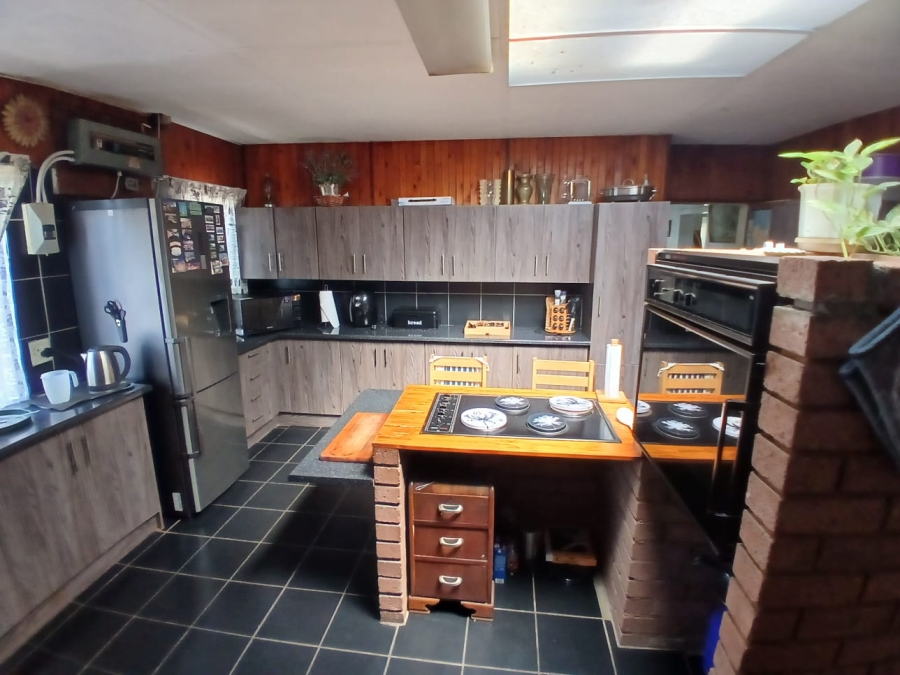 4 Bedroom Property for Sale in Bodorp North West
